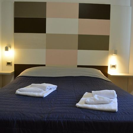Master Hotel Castelvetro Piacentino Exteriör bild