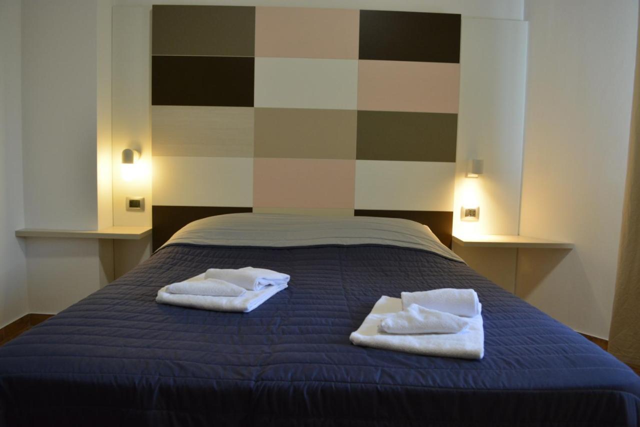 Master Hotel Castelvetro Piacentino Exteriör bild