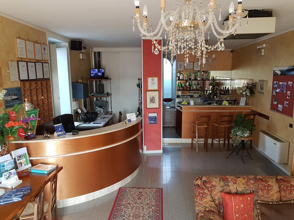 Master Hotel Castelvetro Piacentino Exteriör bild